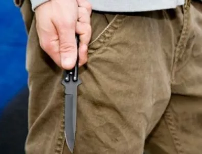 15-годишно момиче бе намушкано над 10 пъти с нож в Перник 
