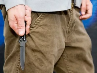 17-годишен намушка приятел с нож след скандал