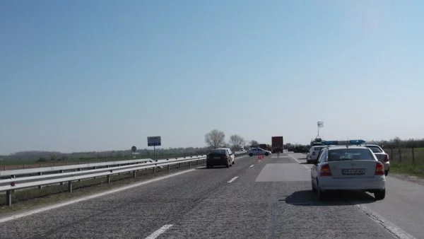Двама души са откарани в болница след катастрофата на АМ "Тракия"