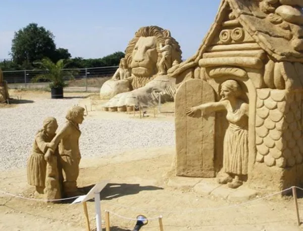 Откриват Фестивала на пясъчните скулптури в Бургас 