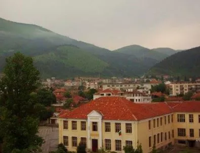Дамянови дни се провеждат в Хуманитарна гимназия Дамян Дамянов – Сливен
