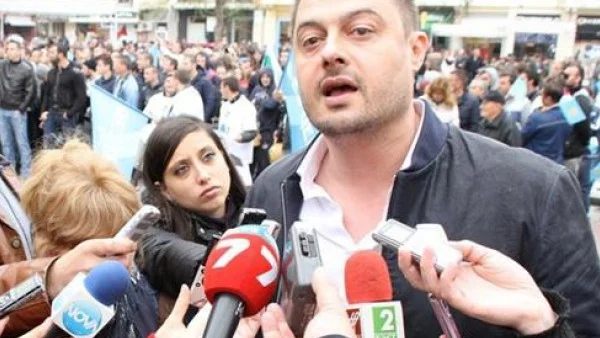"Капитал" си измислили реплика на Бареков за Космоса