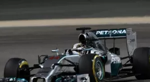 Триумф за Хамилтън в Русия, "Мерцедес" спечели титлата при конструкторите