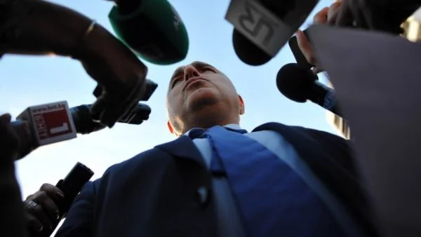 Премиерът: Не искам да се намесваме в конфликта в Македония
