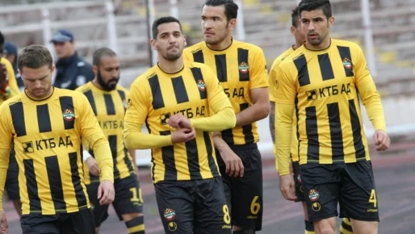 Французи идват за бранител на Ботев