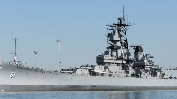 Втори американски кораб ще пристигне в Черно море