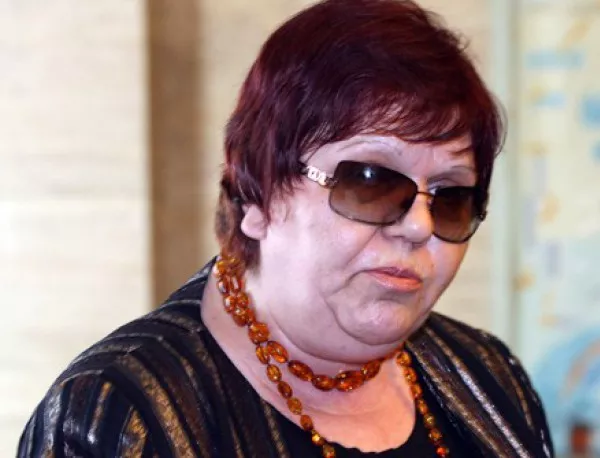 Неофициално: Данъчните декларации на Ирена Кръстева не излизат с 300 хил. лева