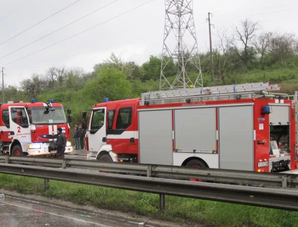 Автобус, превозващ деца се запали, няма пострадали