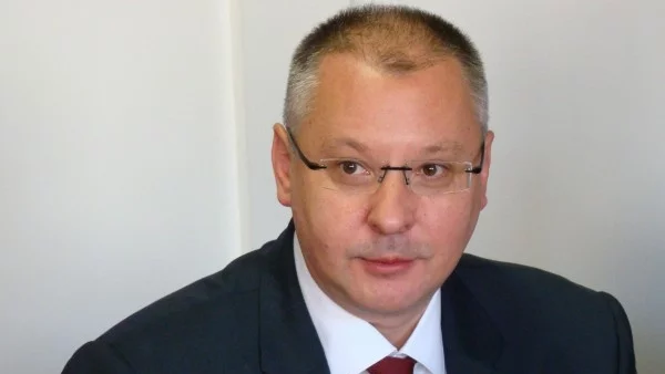 Станишев: Защо Пеевски да не е евродепутат, след като Борисов беше премиер