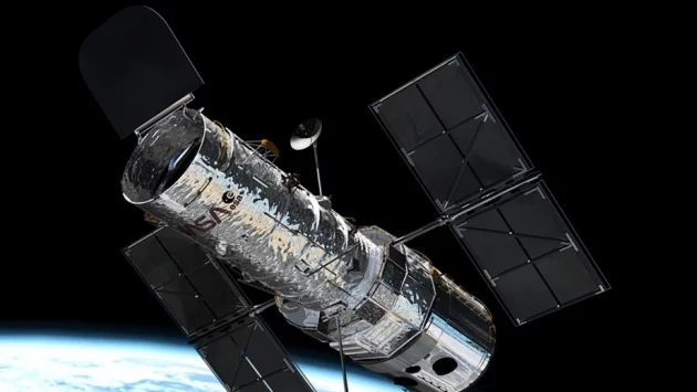 Възобновени са наблюденията с космическия телескоп Хъбъл