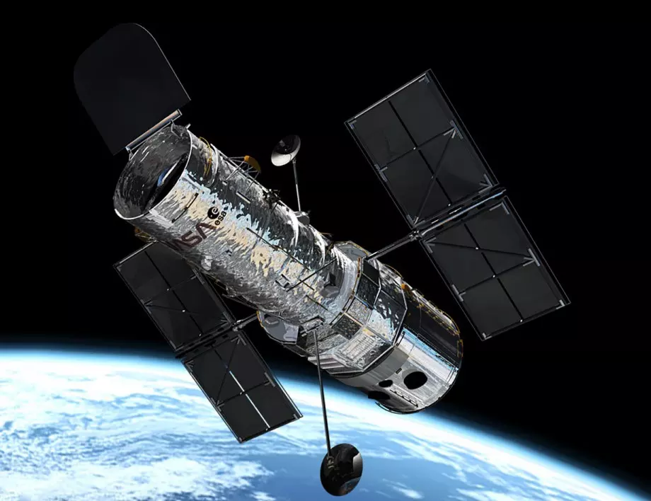 Възобновени са наблюденията с космическия телескоп Хъбъл