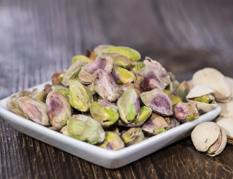 Няколко от тези ядки поддържат силен имунитет цяла зима