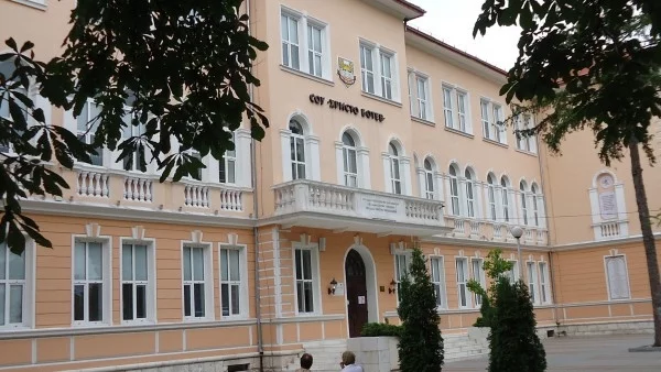 Най-модерната българска гимназия се намира във Враца