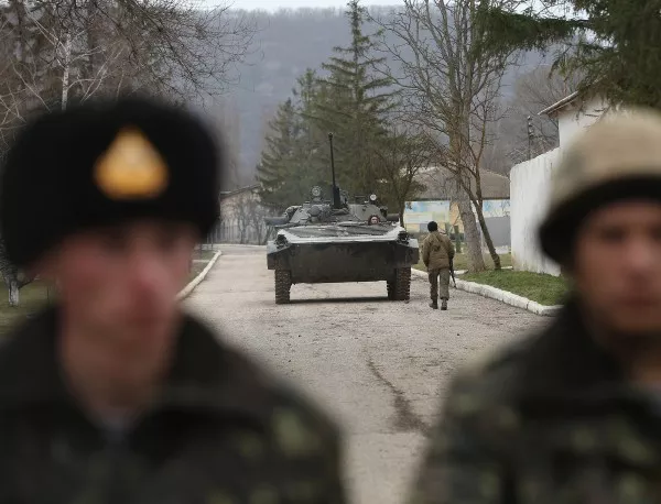 Киев влезе с танковете в Славянск, има жертви