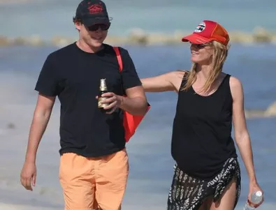 40-годишната Хайди Клум на плаж без горнище, с младия си приятел