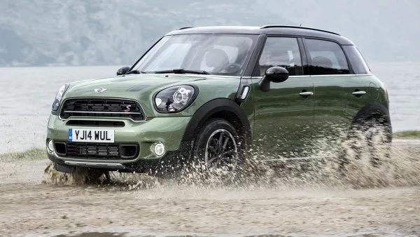 Лек фейслифт за MINI Countryman