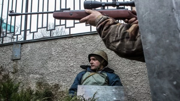 Киев се съгласи Трибуналът в Хага да разследва снайперистите от Майдана