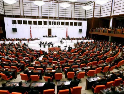 Турция разшири пълномощията на разузнаването си 
