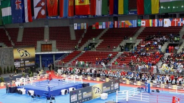 Илиян Марков стигна осминафинал на световното за младежи   по бокс