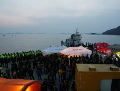 Над 100 ранени при инцидент с ферибот в Хонконг