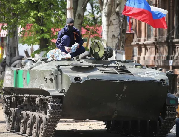 Русия прати танкове в Украйна, алармира Киев