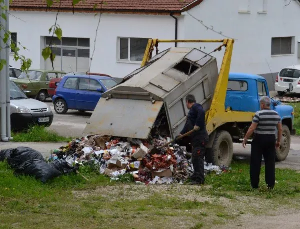 Бизнесът в Габрово пропищя от мутренски действия на общинската сметопочистваща фирма