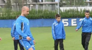 {{ otherArticle[0].article.title }}