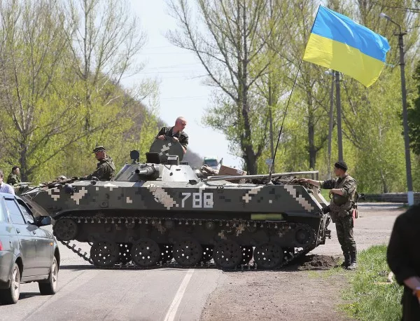 НАТО е обезпокоен от нарушаването на примирието в Украйна 