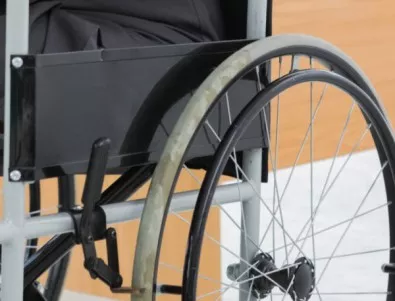 Откраднаха микробус за деца в инвалидни колички, търсят се средства за рехабилитацията им
