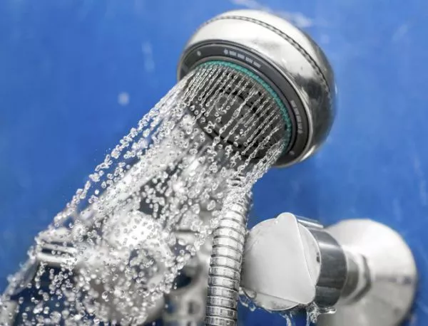 КЕВР намалява цената на топлата вода с 5 - 8%