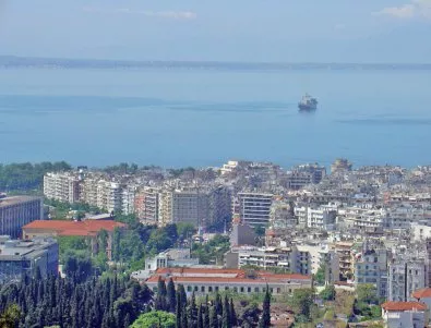 Пристанищата в Солун и Пирея остават затворени заради стачки