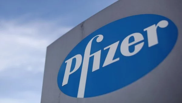 Фармацевтичният гигант Pfizer може да купи основния си конкурент 