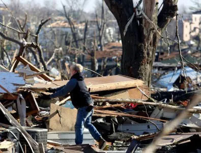Жертвите на торнадото в Оклахома и Арканзас растат