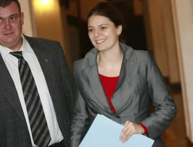 Дивизиева отговаряла за подмяната на документи при измамите, разкри прокурор