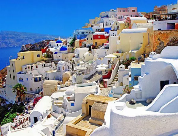 Гръцките хотели свалят цените през септември 