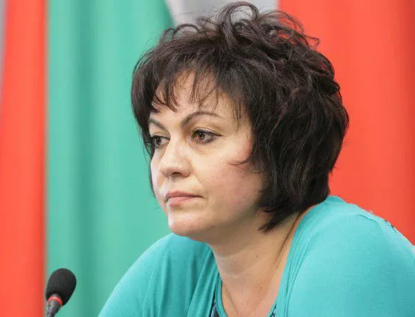420 млн. лв. държавата дължи на бизнеса, твърди Корнелия Нинова