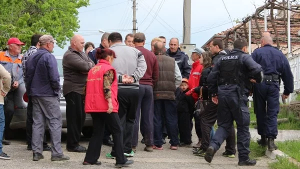 Протест в Стара Загора срещу Розово, Бареков подкрепя селото