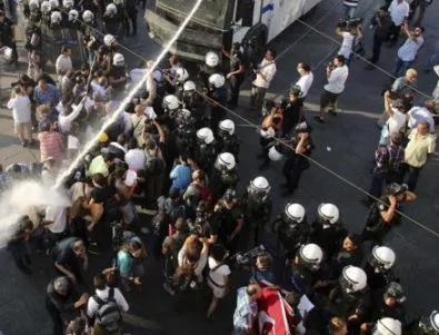 Турската полиция получи неограничени пълномощия