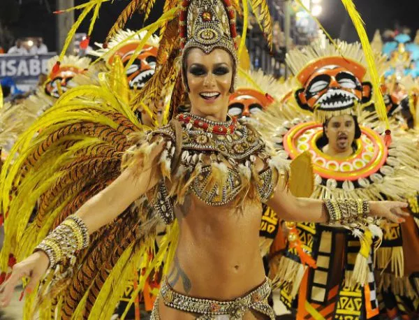 Раздават разяснителни листовки за зика на карнавала в Рио