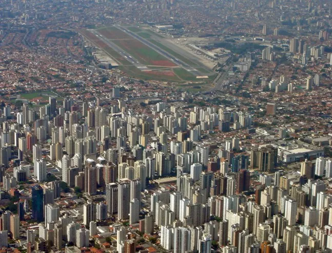 Гигантска бразилска корупционна схема се е разпростряла и в чужбина