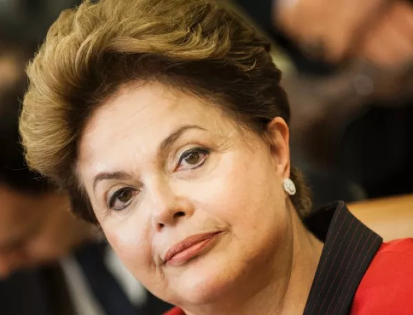 Евакуираха хотел в Бразилия заради клиент, искащ оставката на Дилма Русеф