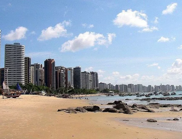 Форталеза - 25 километра плаж, 12 месеца в годината
