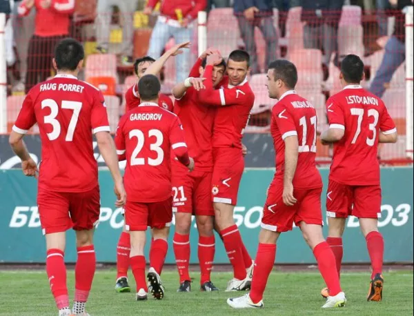 Майсторски голове, нова суха мрежа и 2:0 за ЦСКА срещу Литекс