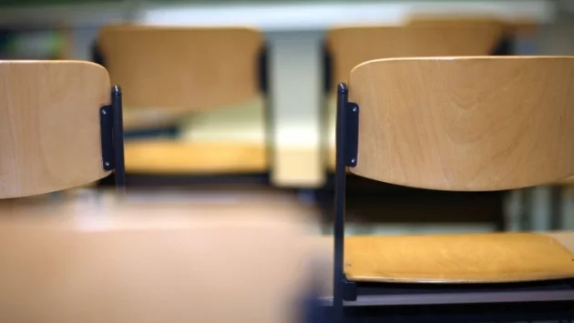 Учители в селски училища събират по полята седмокласници за малките матури