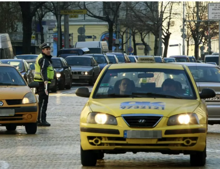 Решено: Такситата в София поскъпват от Нова година