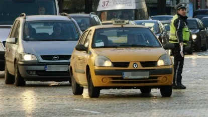 В София куп таксиджии без книжка и лиценз возят клиенти
