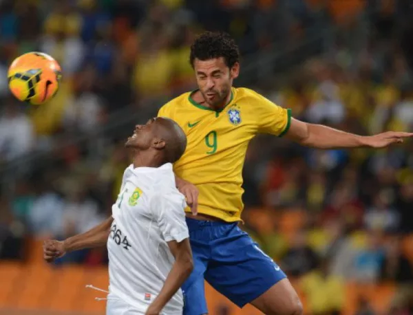 Бразилия надви Сърбия, "Морумби" освирка играчите на Сколари