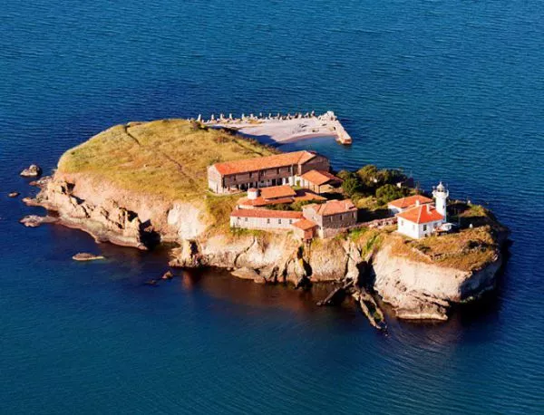 Наградиха остров Света Анастасия за най-атрактивна туристическа атракция