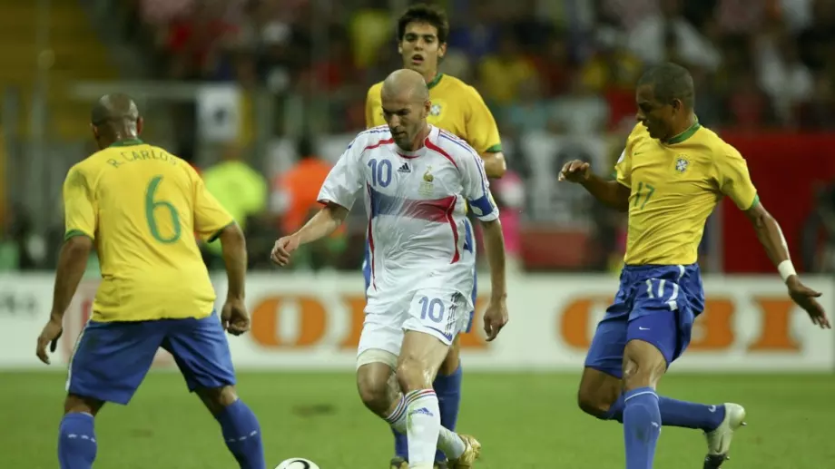 Роналдо изгонил Зидан от съблекалнята на Бразилия на Мондиал 2006