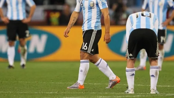 Aржентина рискува санкция от ФИФА